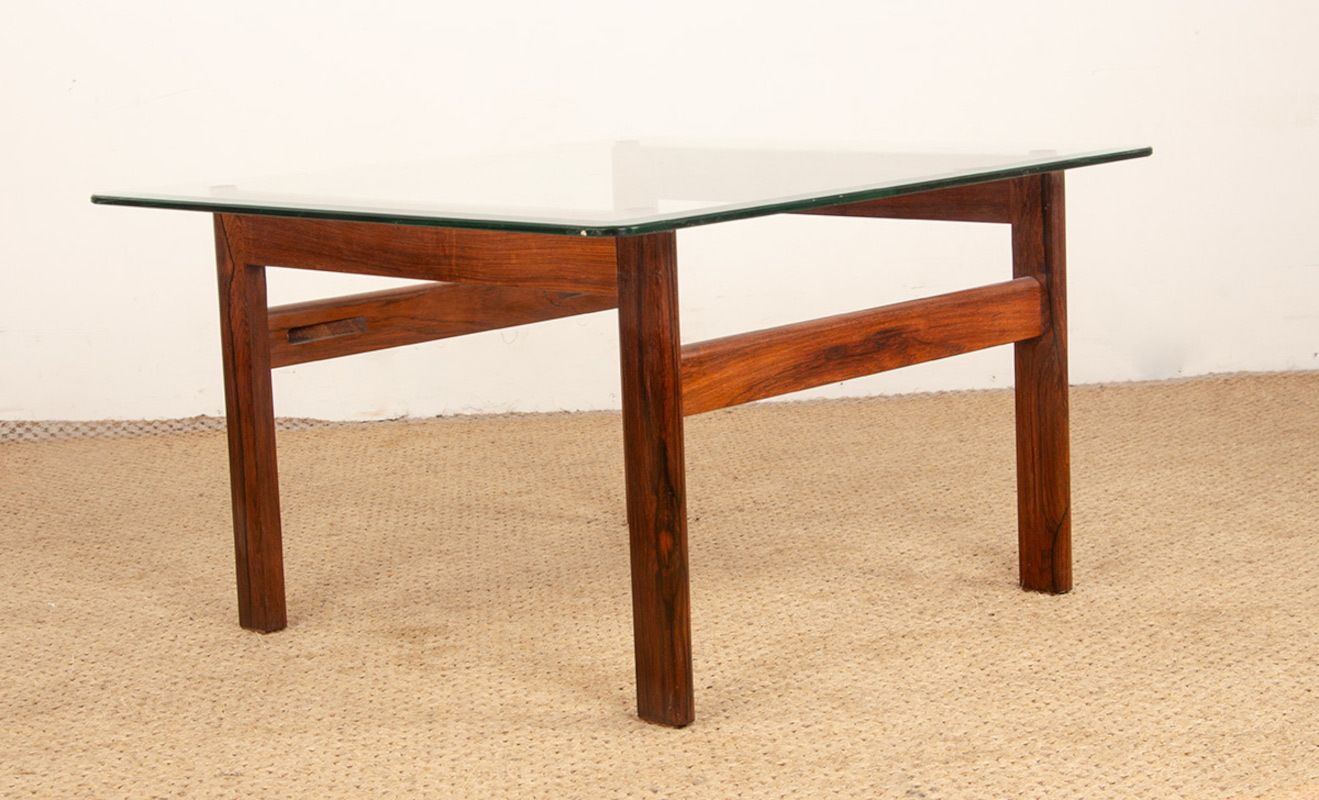 Table basse danoise en palissandre et verre, par Arne Wahl Iversen, 1960. photo vintage