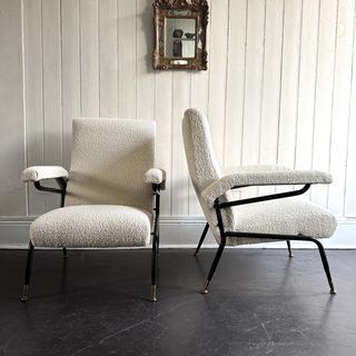 photo furniture Pair Of 1960s Italian Armchairs