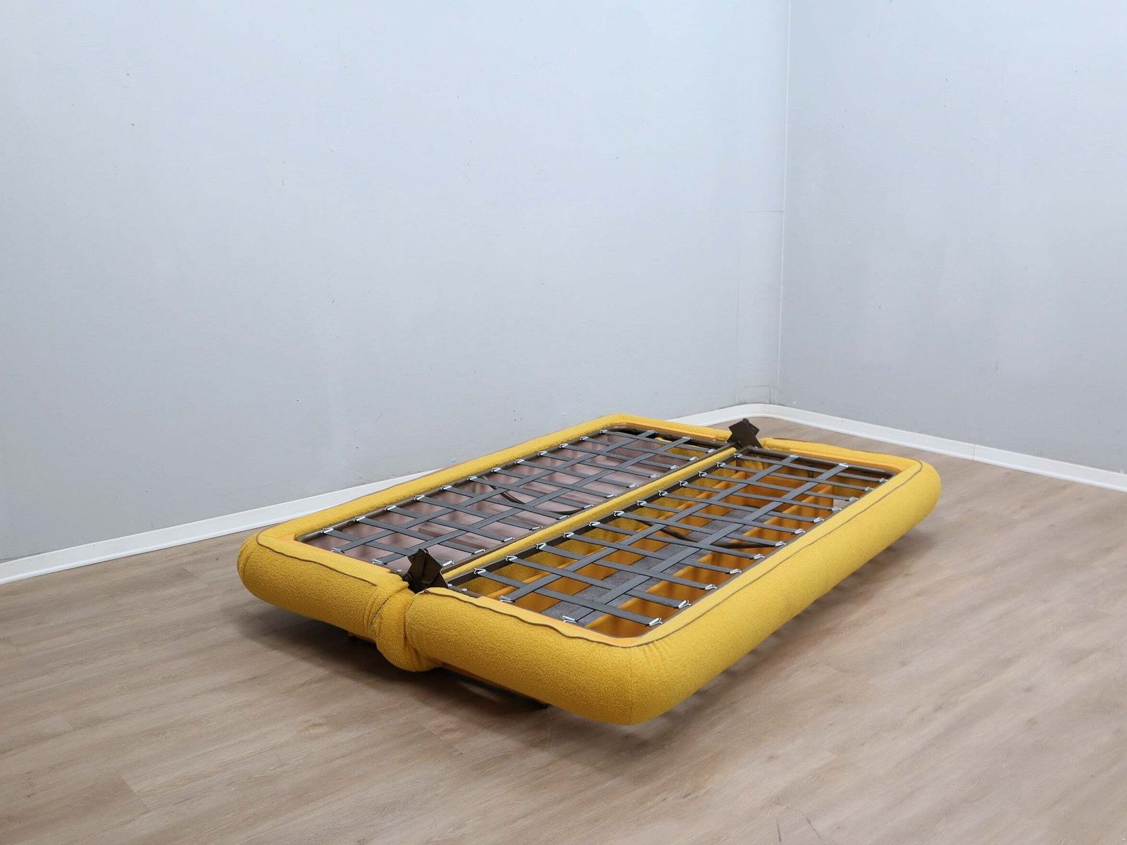 DR. Jekyll & Mr. Hyde Modular Sofa Bed By Poltrona Frau 1980s photo buy