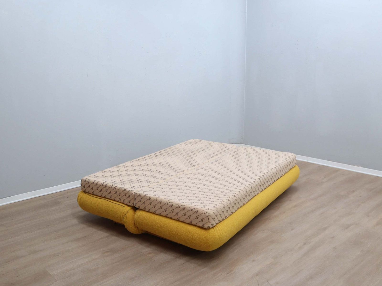 DR. Jekyll & Mr. Hyde Modular Sofa Bed By Poltrona Frau 1980s photo vintage