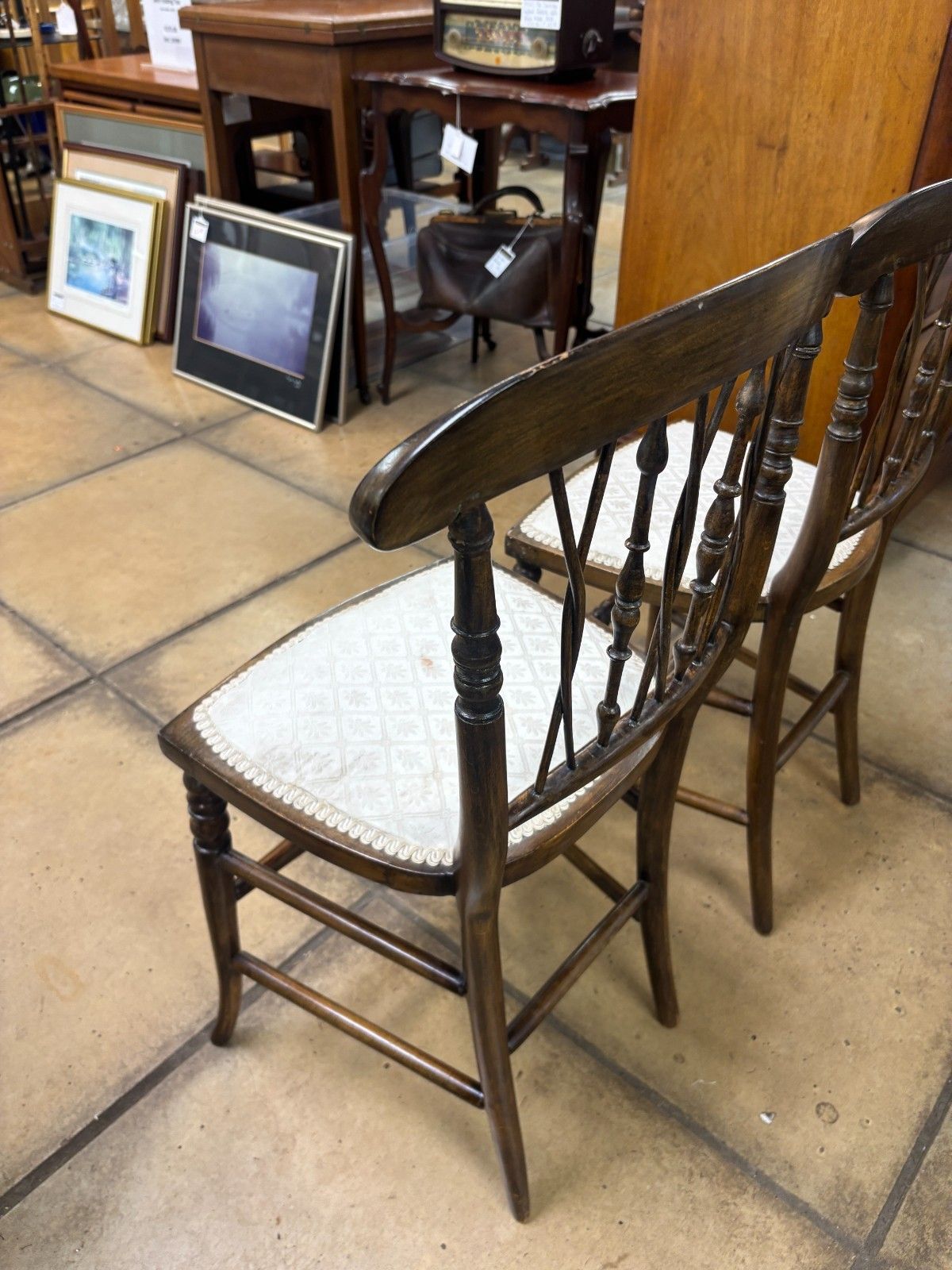 photo vintage Pair Of Late 19th Century Mahogany Spindle Back Side Chairs