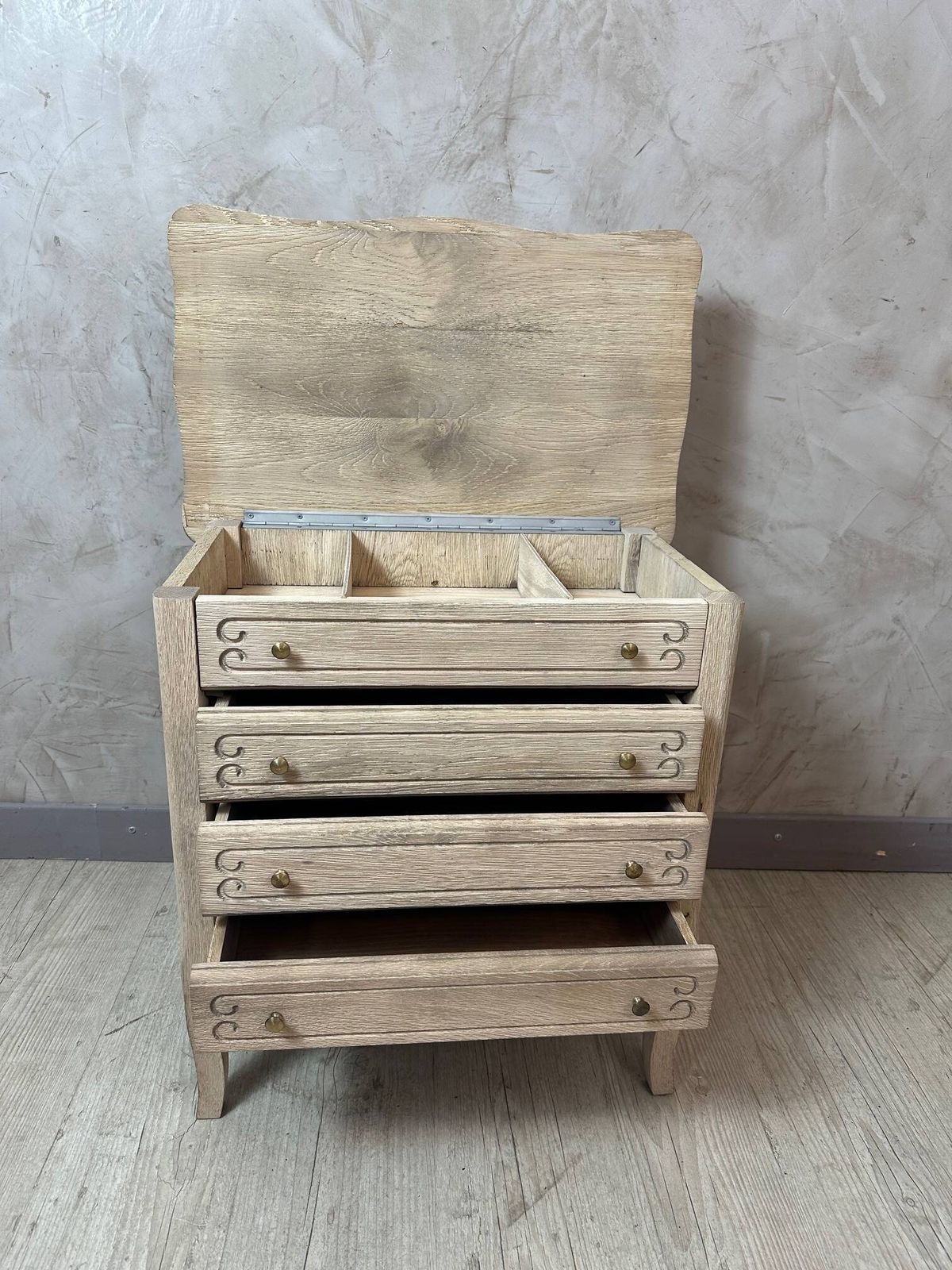 Small Sandblasted Chest Of Drawers photo 303.0