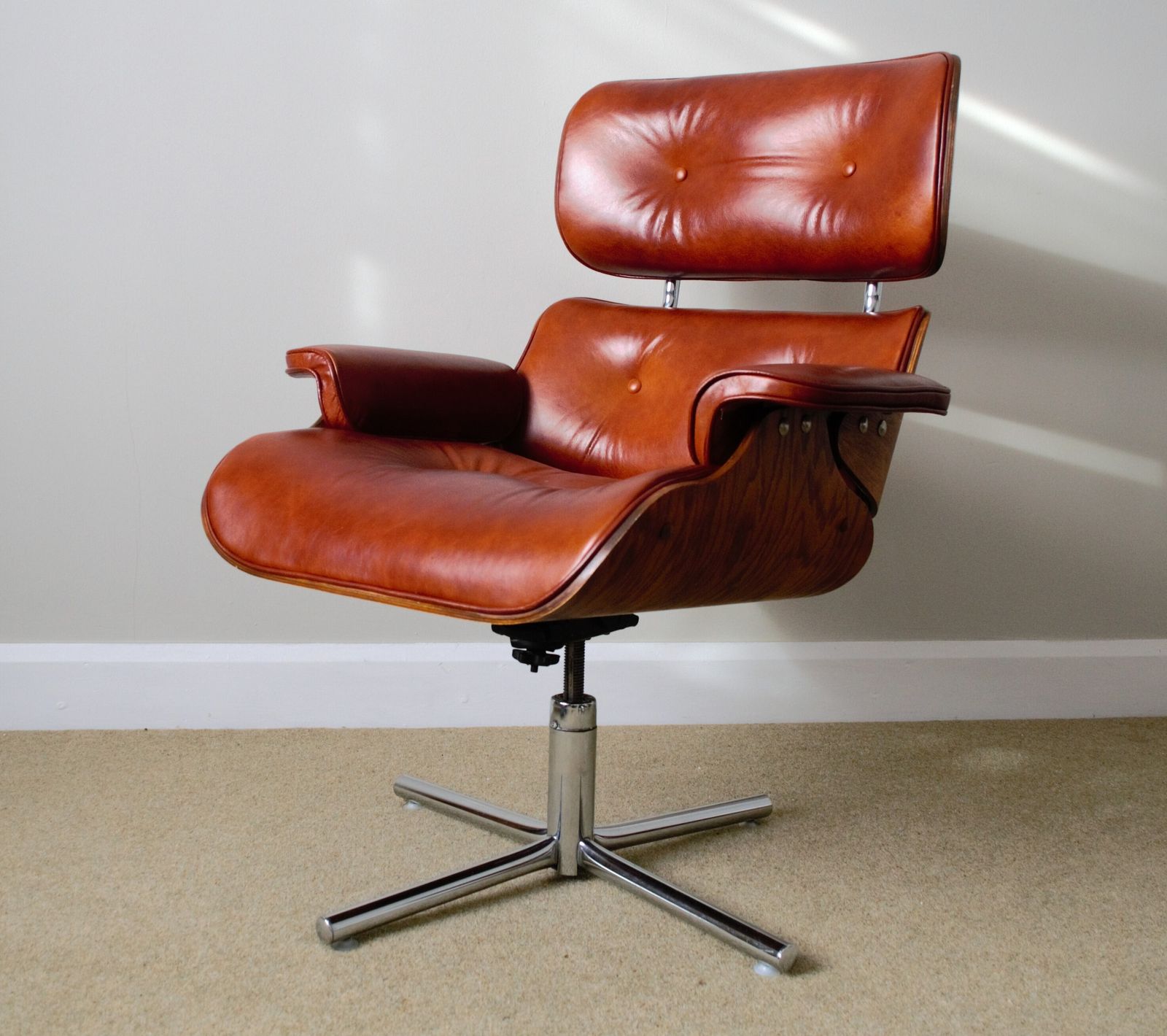 photo furniture Restored 1980s Licensed Charles Eames Lounge Chair For Plycraft USA, Featuring Tilt/Height Adjustments, Tan Aniline Leather & Ash Shells
