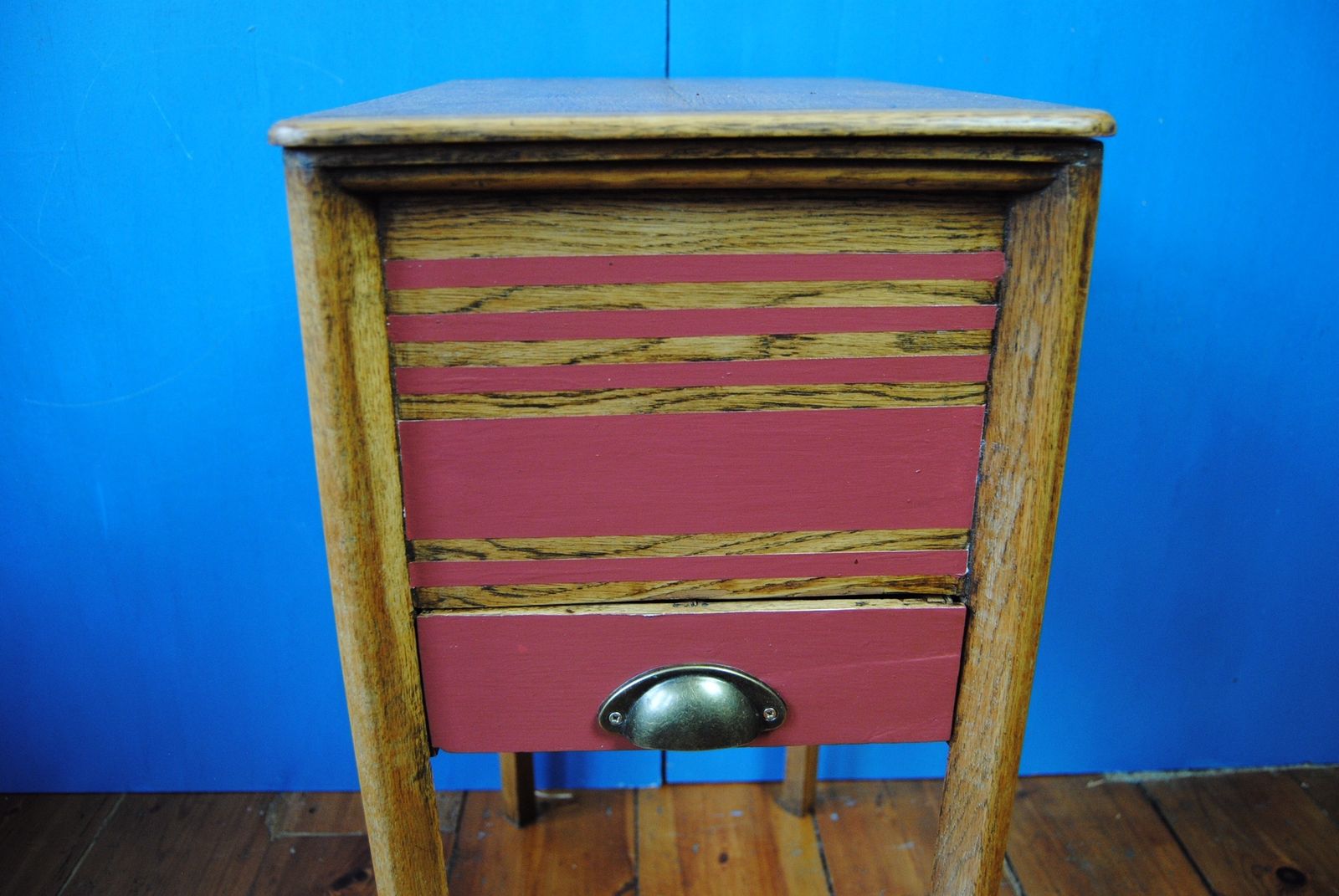 1950s Occasional Table, Vintage photo vintage