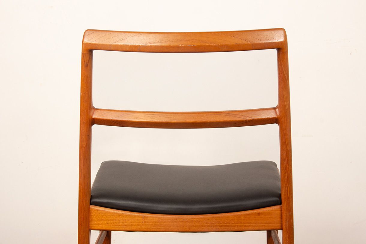 photo vinterior Ensemble de 4 chaises danoises en teck et cuir neuf, modèle 430, par Arne Vodder pour Sibast, 1960