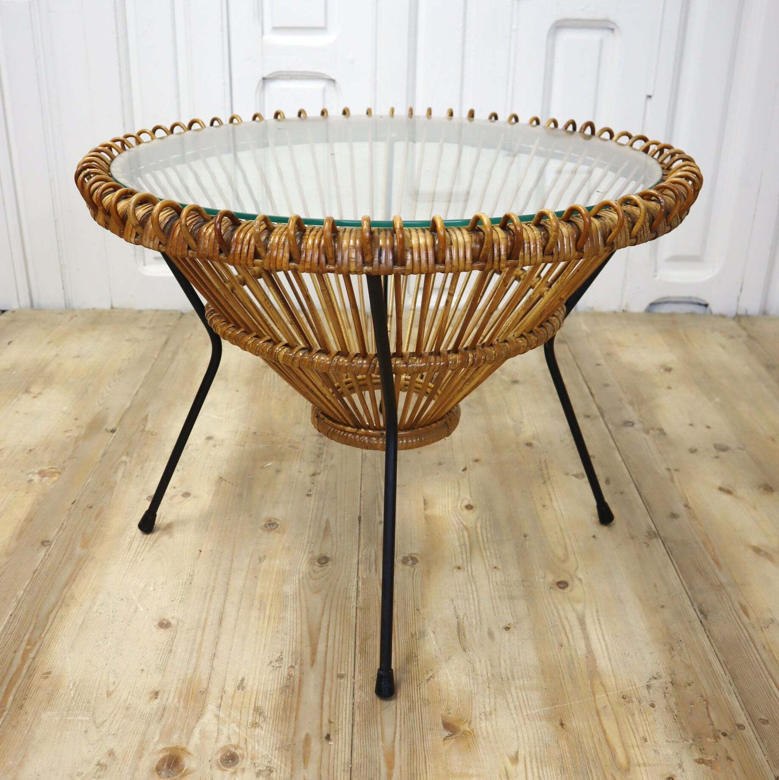 Mid Century Rattan Franco Albini Coffee Table. photo furniture