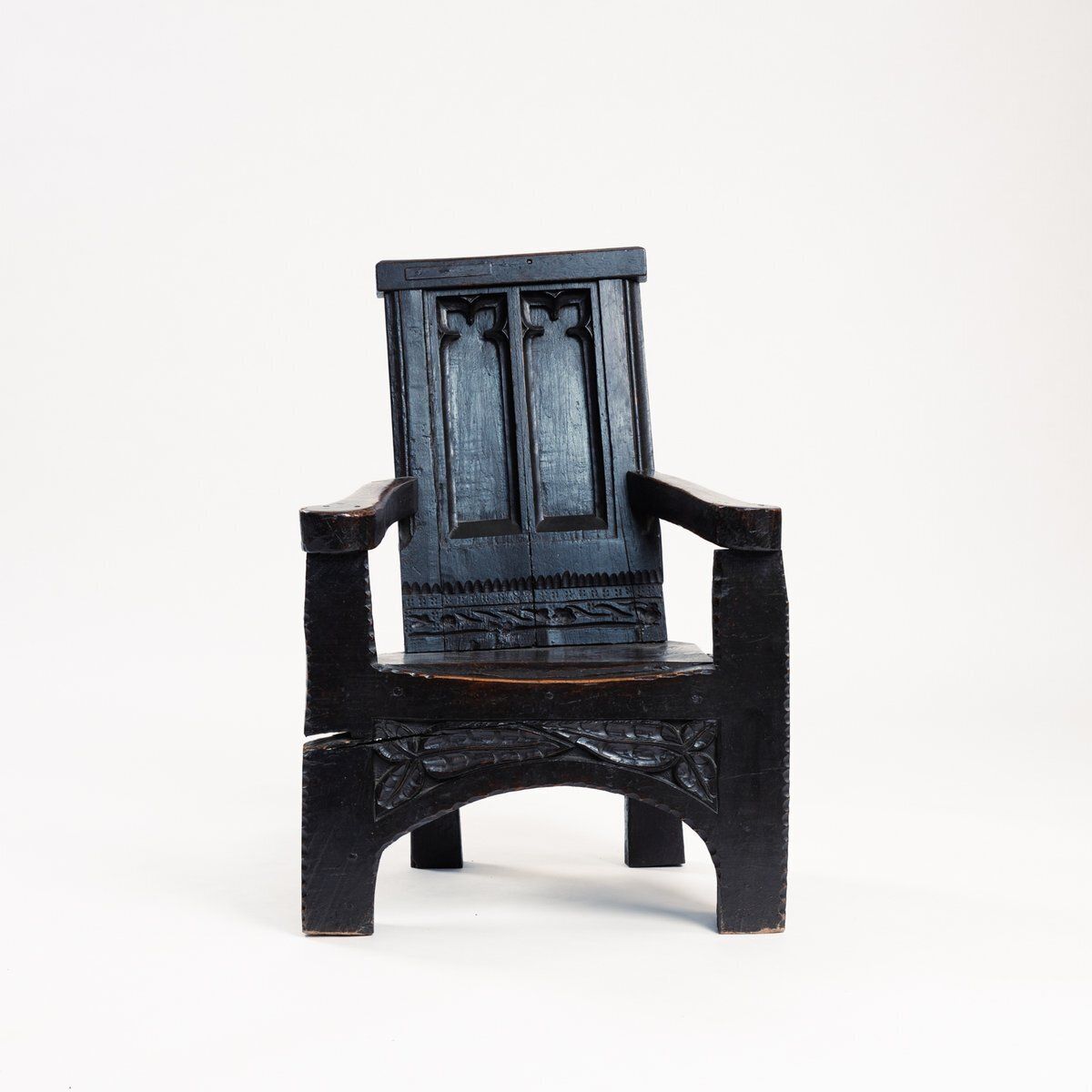 Late Medieval Walnut Sculptural Armchair With Floral Carvings, United Kingdom, 1600s