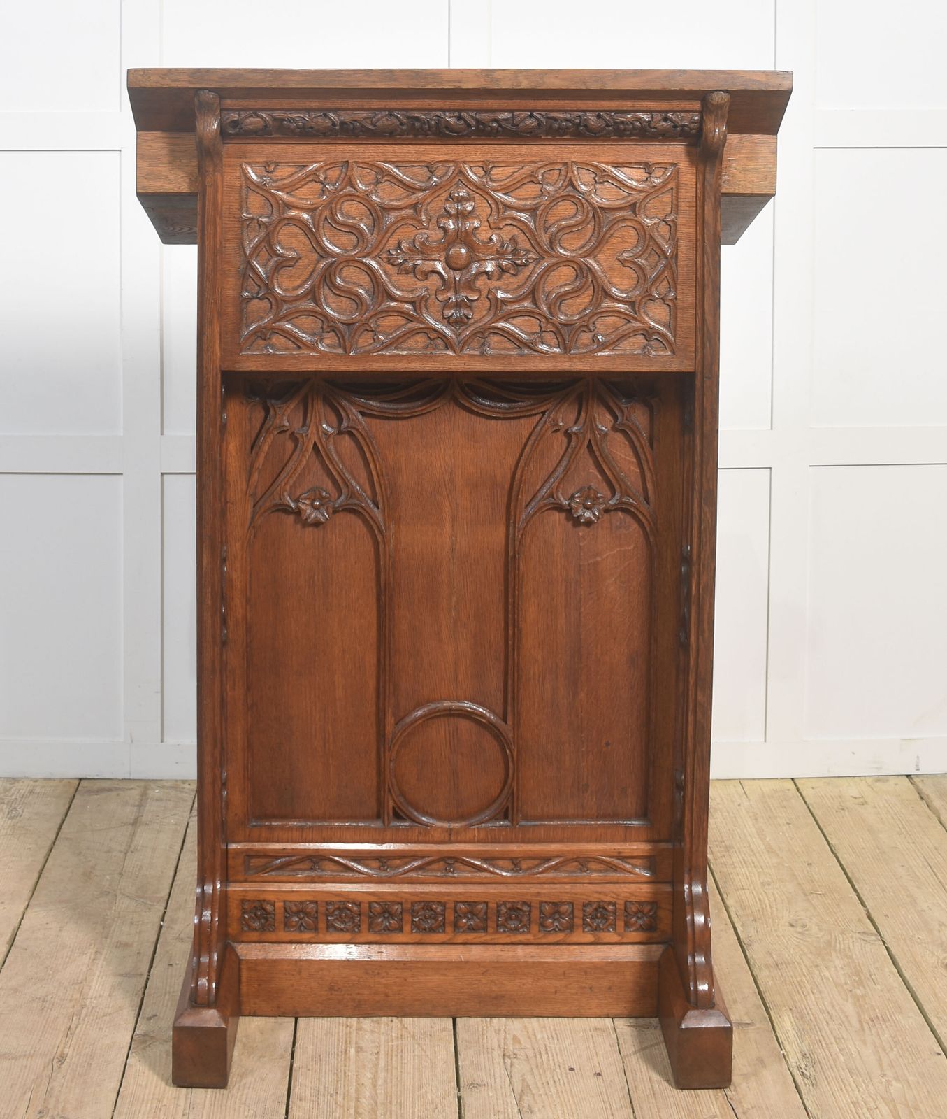 Carved Oak Lectern In The Gothic Revival Style photo 1710.0