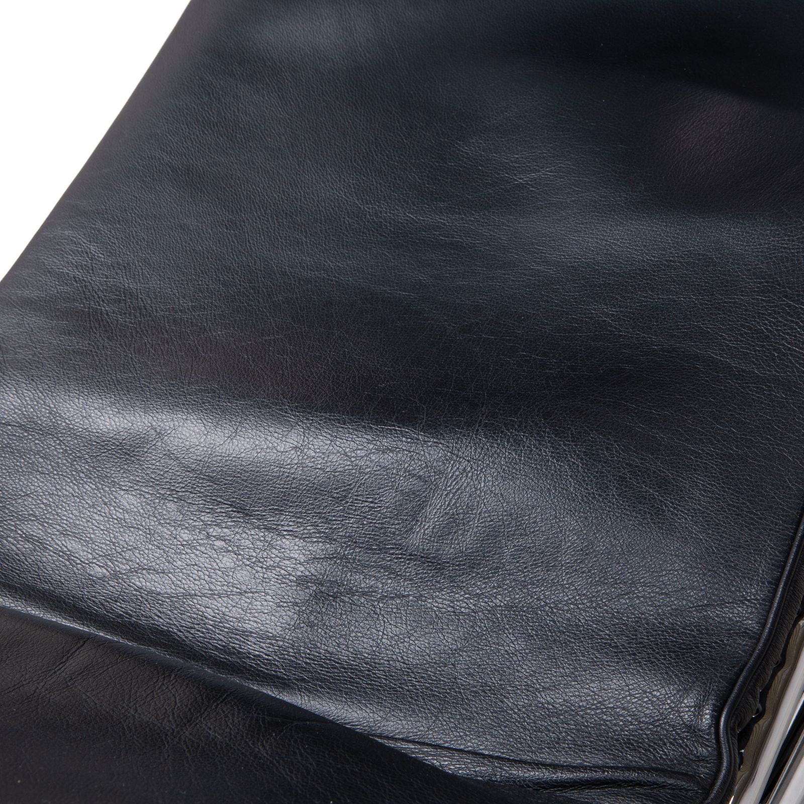 Cassina Le Corbusier Lc 4 Leather Chaise Lounge Black Bauhaus photo 4359.0