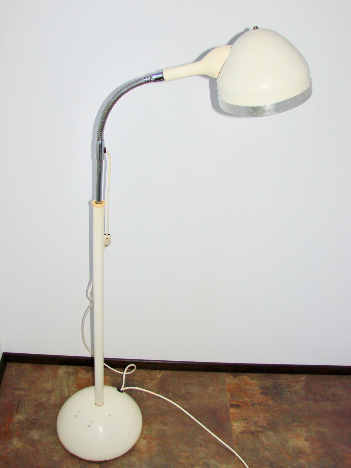 Medische Vloerlamp, Jaren 1970, Loftstijl – Metaal, Verstelbaar photo vinterior