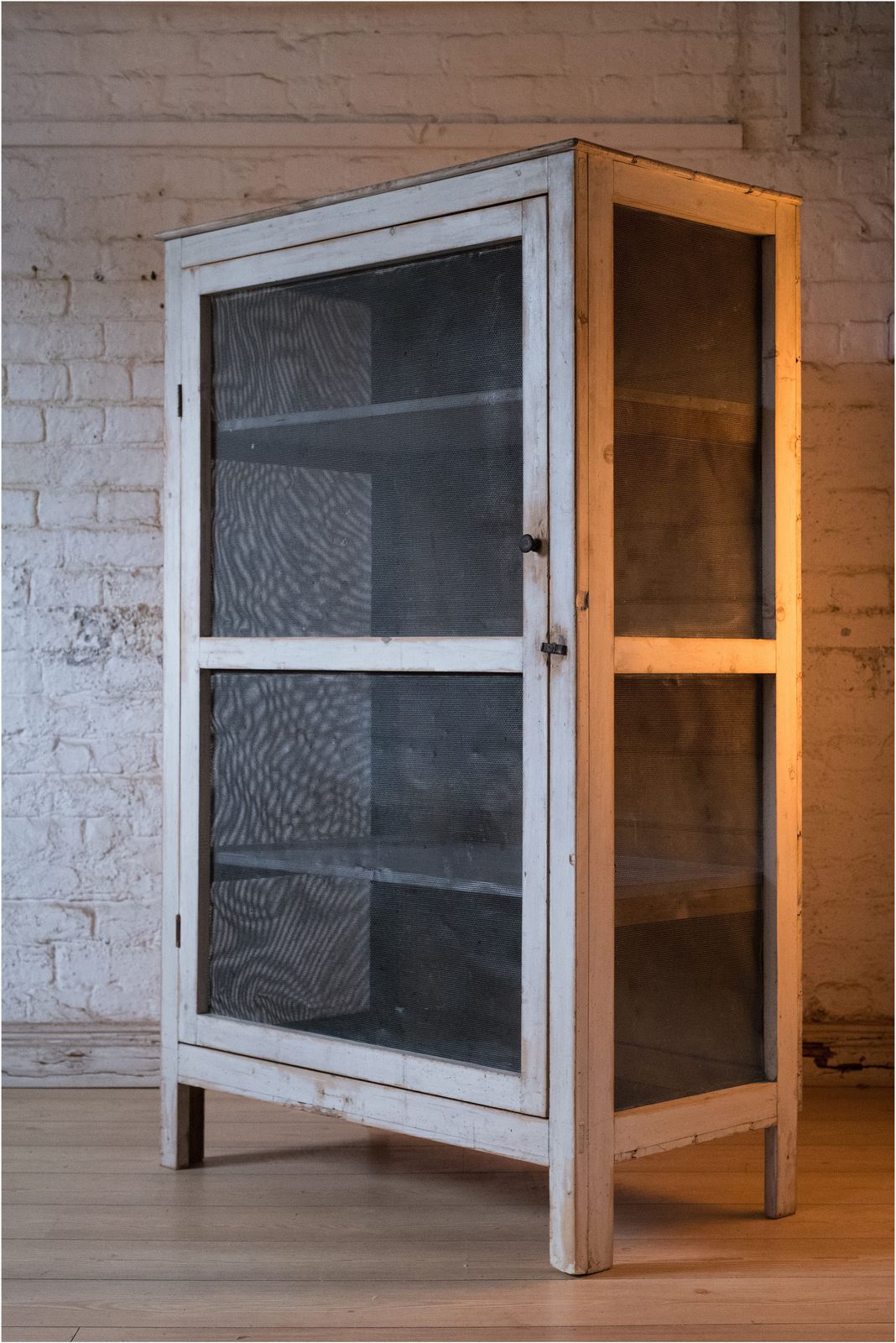 Early 20th Century Pine Shelved Larder Linen Meshed Cupboard (915) photo 715.0
