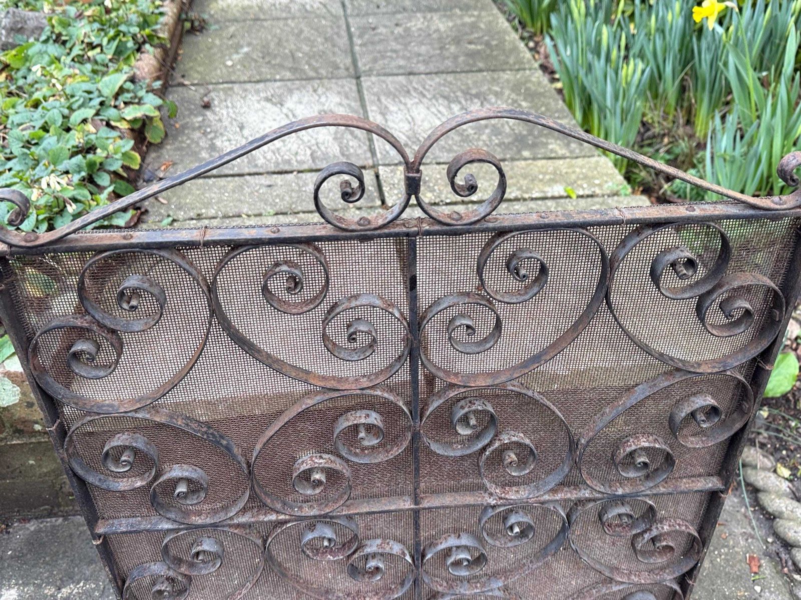Antique Wrought Iron Fire Screen Victorian Scrollwork Fireplace Spark Guard photo 235.0