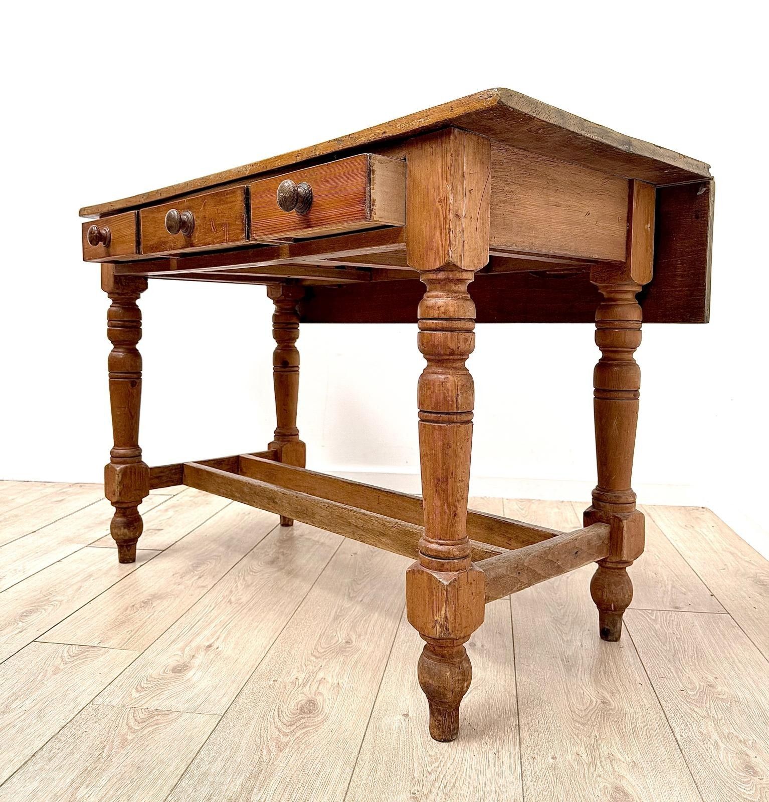 Meubels Vintage French Pine Drop Leaf Farmhouse Table Three Drawer  Delivery Available 0001. photo