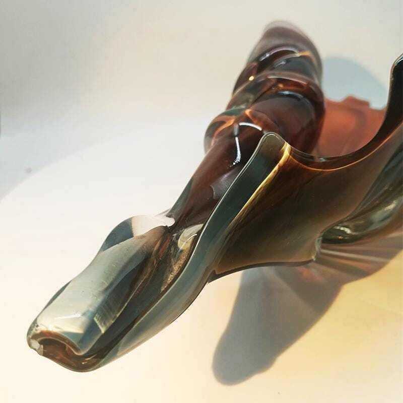 1960s Large Shell Sculpure In Hand   Worked Murano Glass. Made In Italy . 34 Cm. / 13.38 Inches. photo vintage