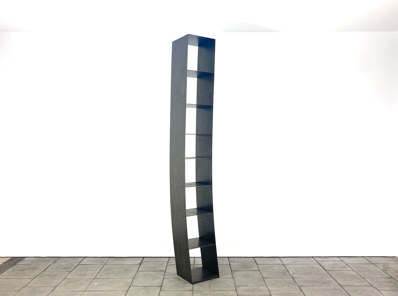 Early Edition Of “Verspanntes Regal” Design Wolfgang Laubersheimer Pentagon Group photo Furniture