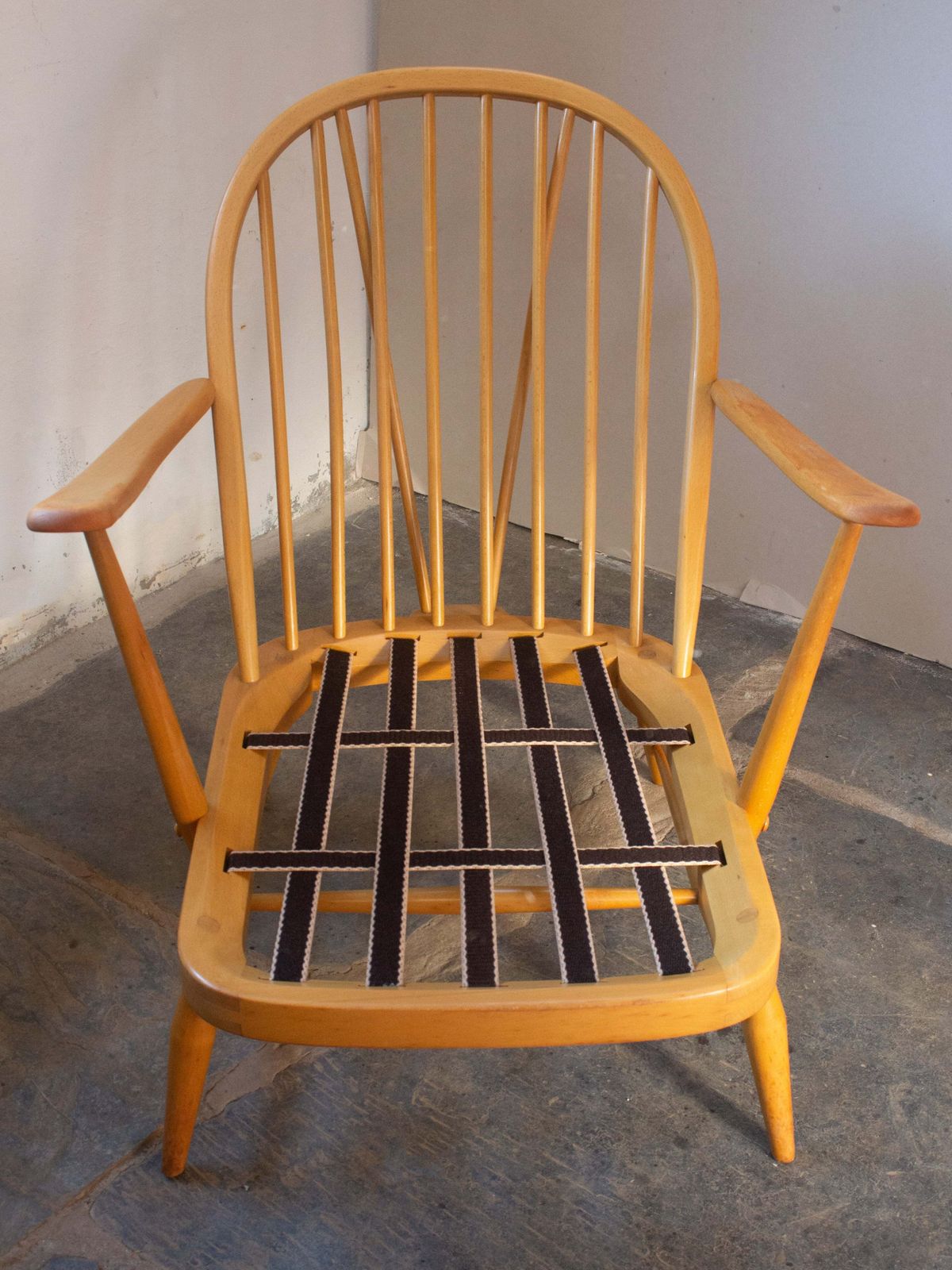 Vintage  Ercol Windsor 203 Armchair Fully Restored Melin Tregwynt Welsh photo 1200.0