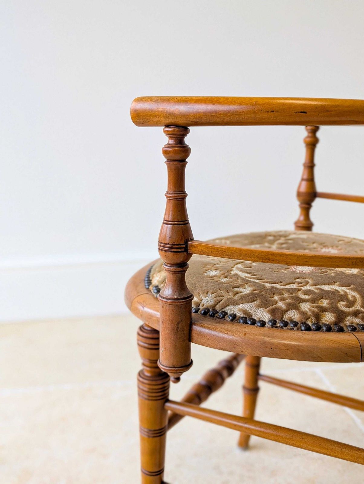 photo vintage Antique Victorian Satinwood Lyre Back Elbow Chair C.1890