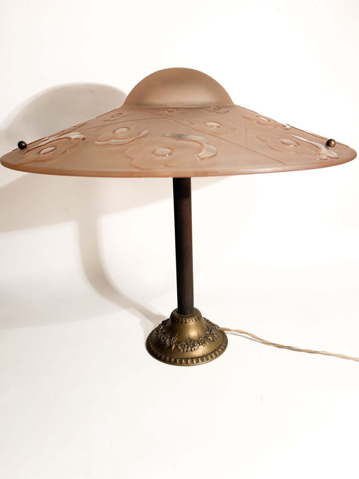 photo for sale Table Lamp In Pressé Moulé Verre By Verrerie D'art Degué, 1930s