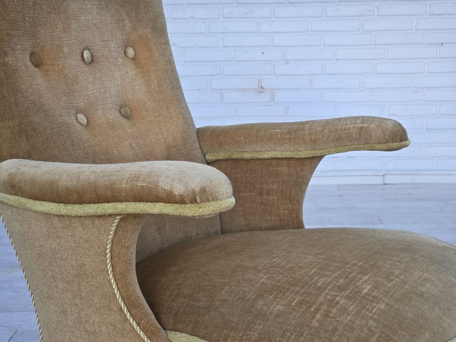 photo furniture 1950s, Danish Armchair, Furniture Velour, Ash Wood Legs.