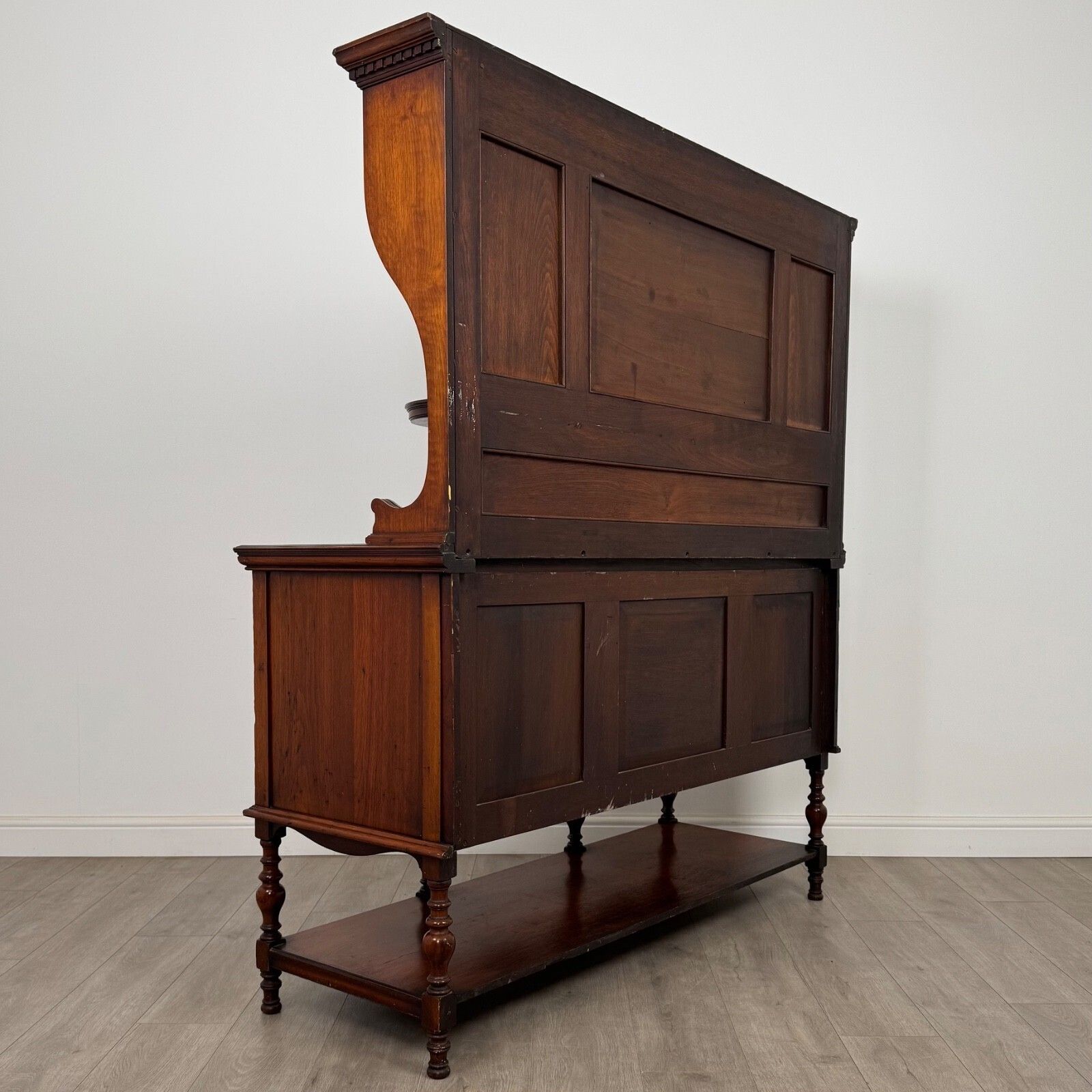 Antique 20th Century Fine Quality Sideboard In Walnut photo 685.0