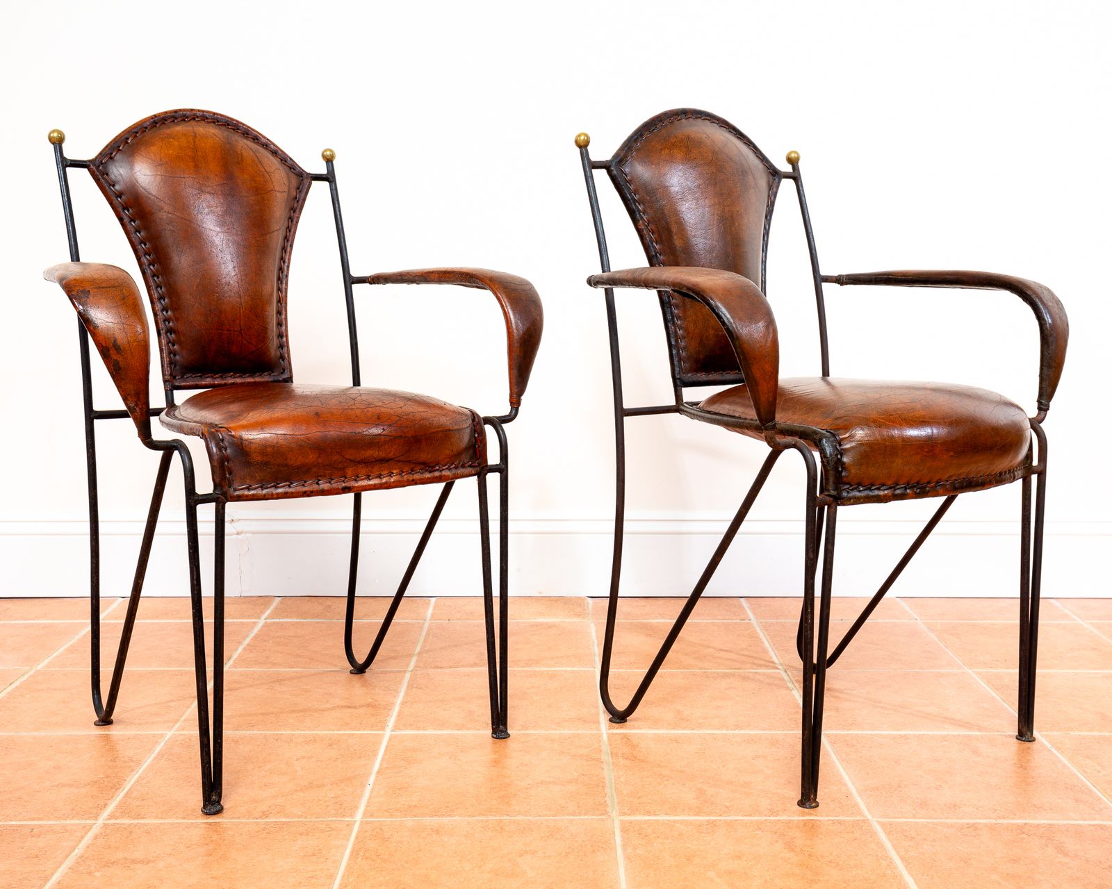 photo vintage Single Armchair Iron Leather Artisan Jacques Adnet Chairs Brass 1950s Mcm French M.Odernist Bauhaus Modernism Stitched Leather Sculptural Machinisme