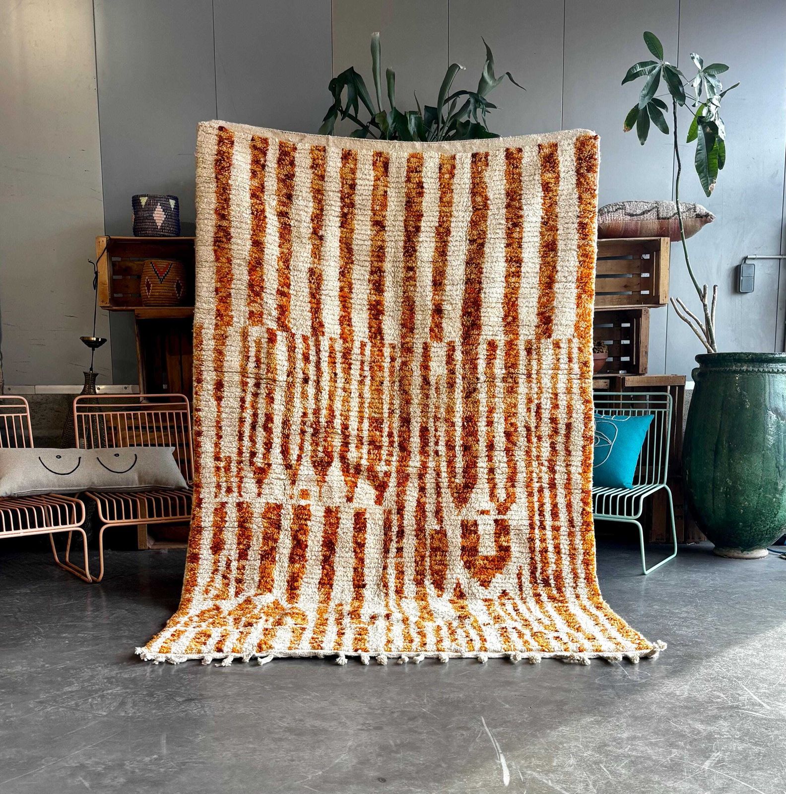 Modern Berber Moroccan Wool Rug – Handmade Berber Rug | 160 X 260 Cm