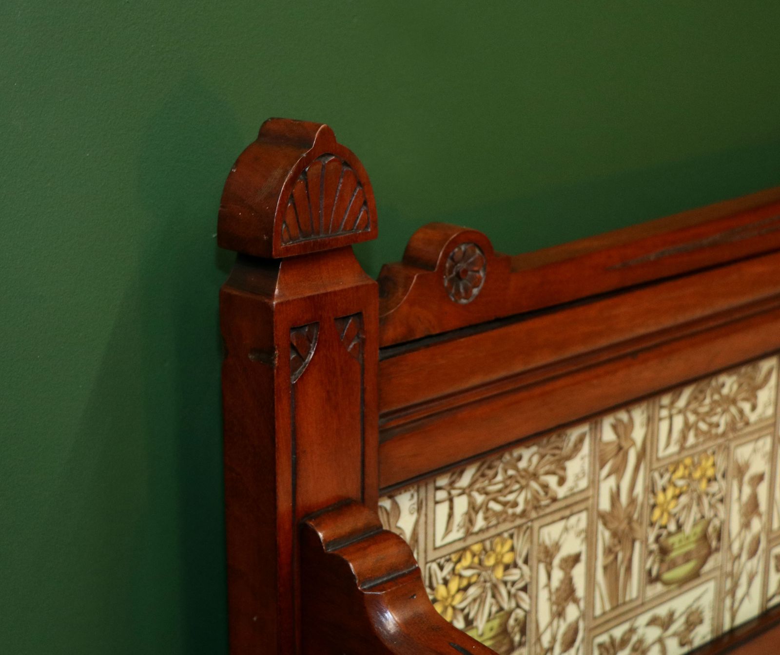 995.0 A Victorian Washstand In The Aesthetic Style In Immaculate Original Condition. photo