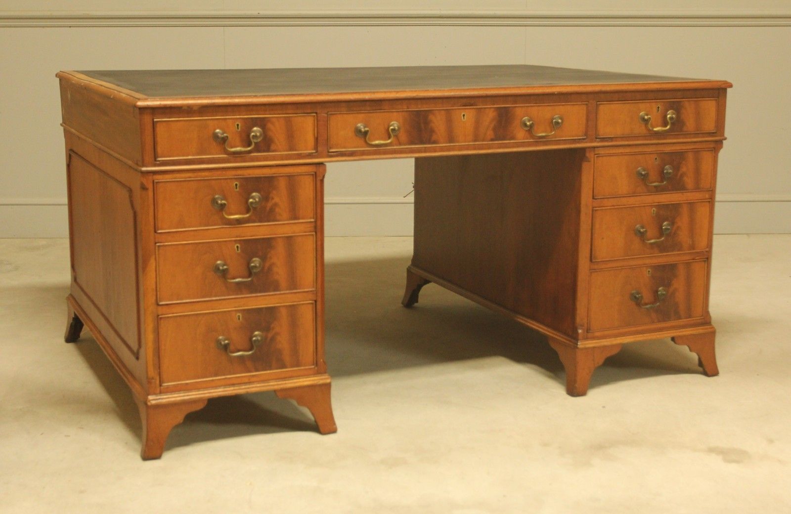 An Early 20th Century Curl Mahogany Partners Desk photo Furniture
