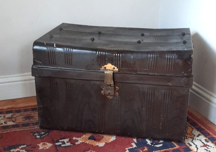 Antique Vintage Black Metal Steamer Trunk Chest Coffee Table Storage
