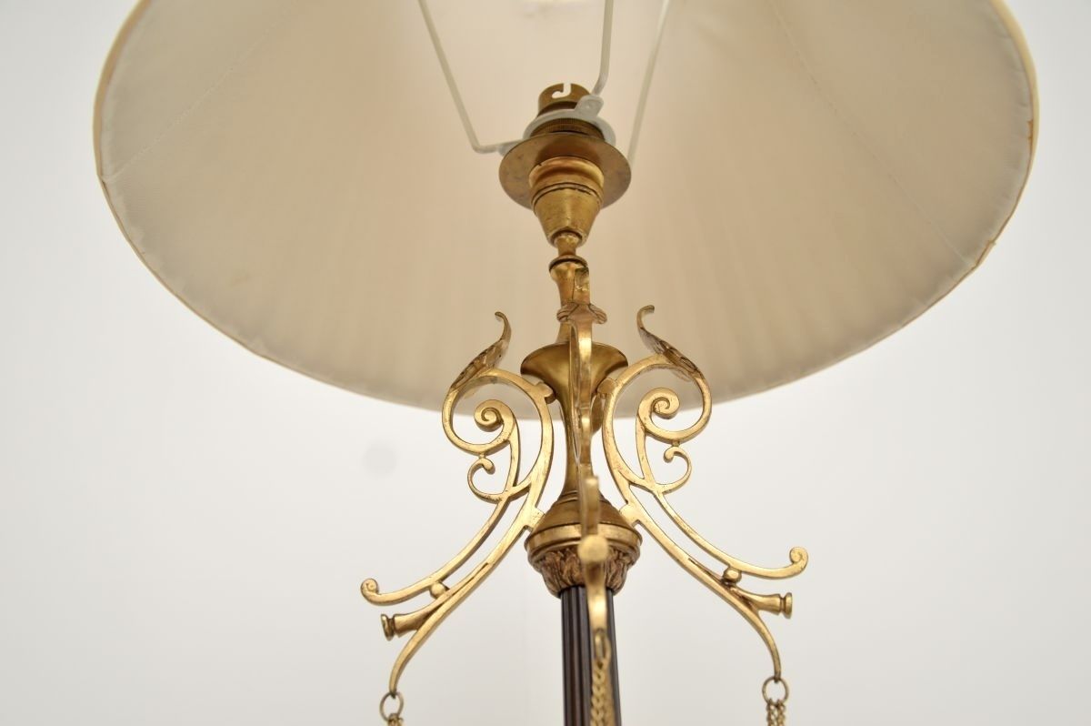 photo furniture Antique French Gilt Metal Table Lamp