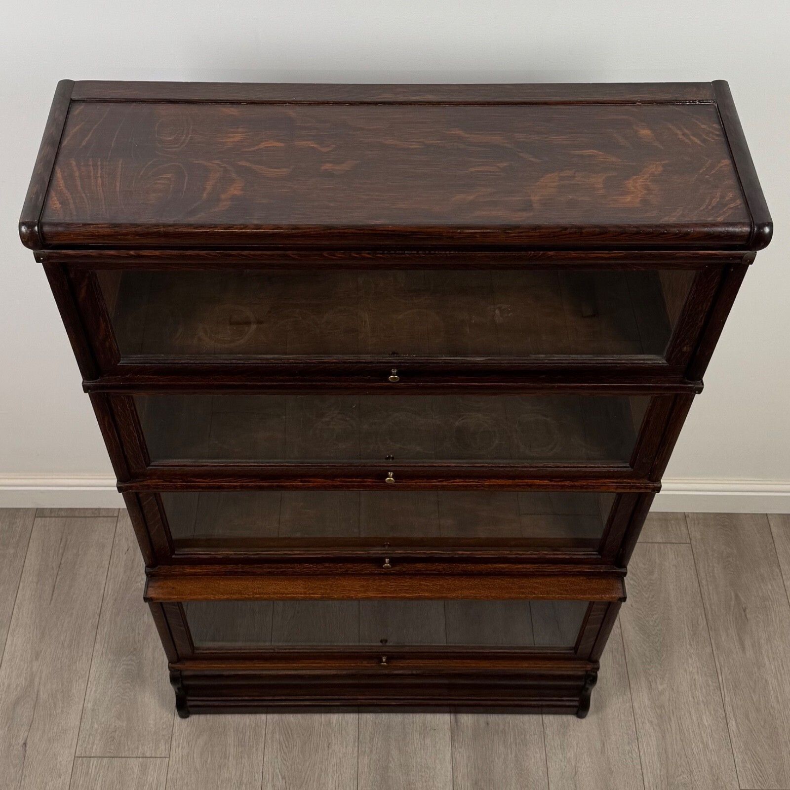 Furniture Antique 20th Century Globe Wernicke Stacking Bookcase In Oak photo