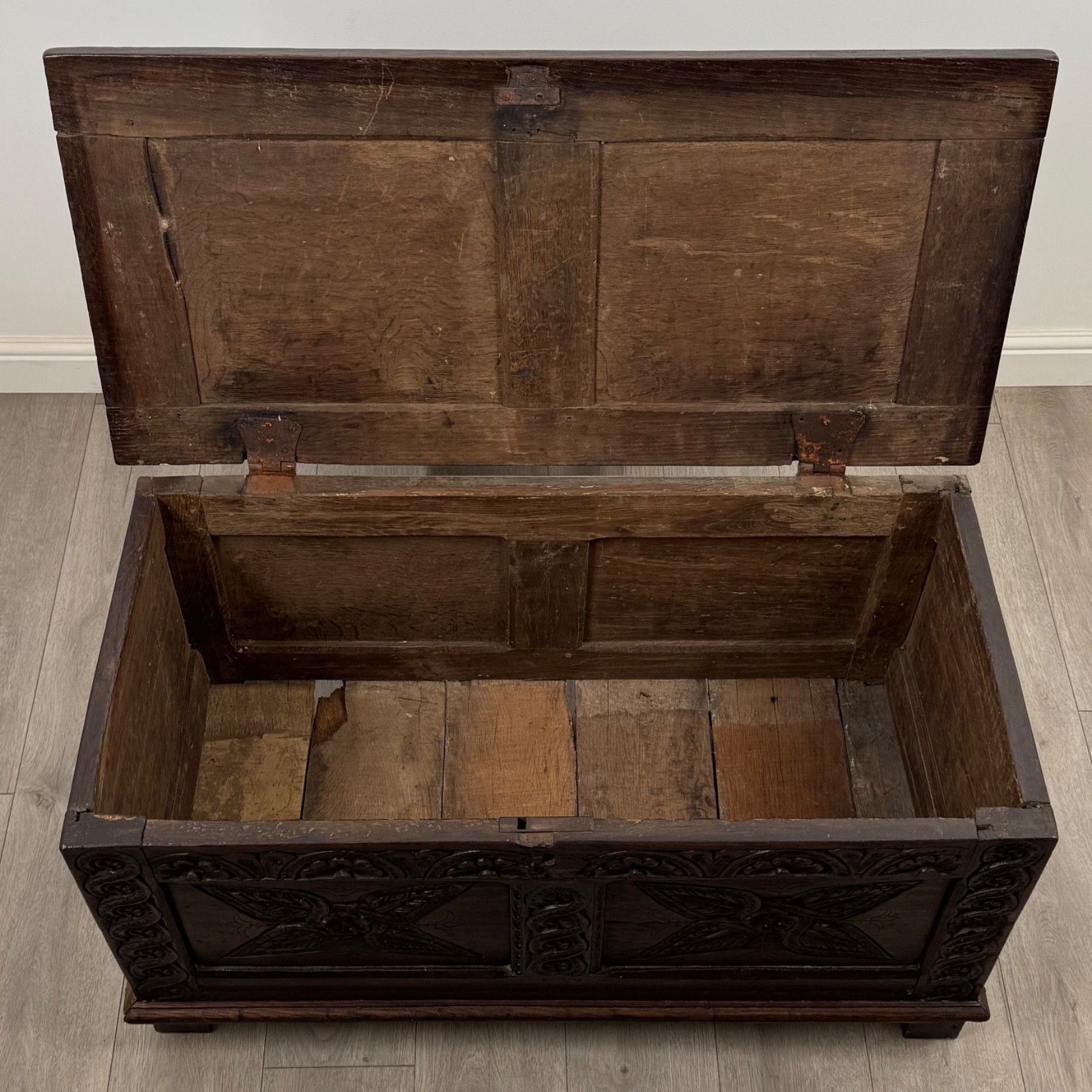 photo for sale Antique 18th Century Fine Quality Coffer / Blanket Box In Oak
