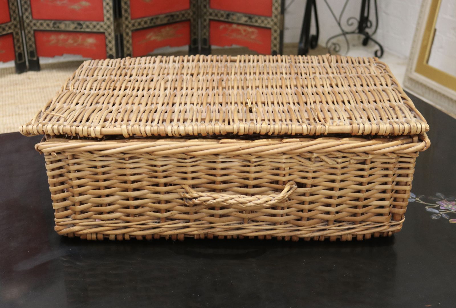 Vintage Large Hamper Basket, Late 20th Century photo vintage