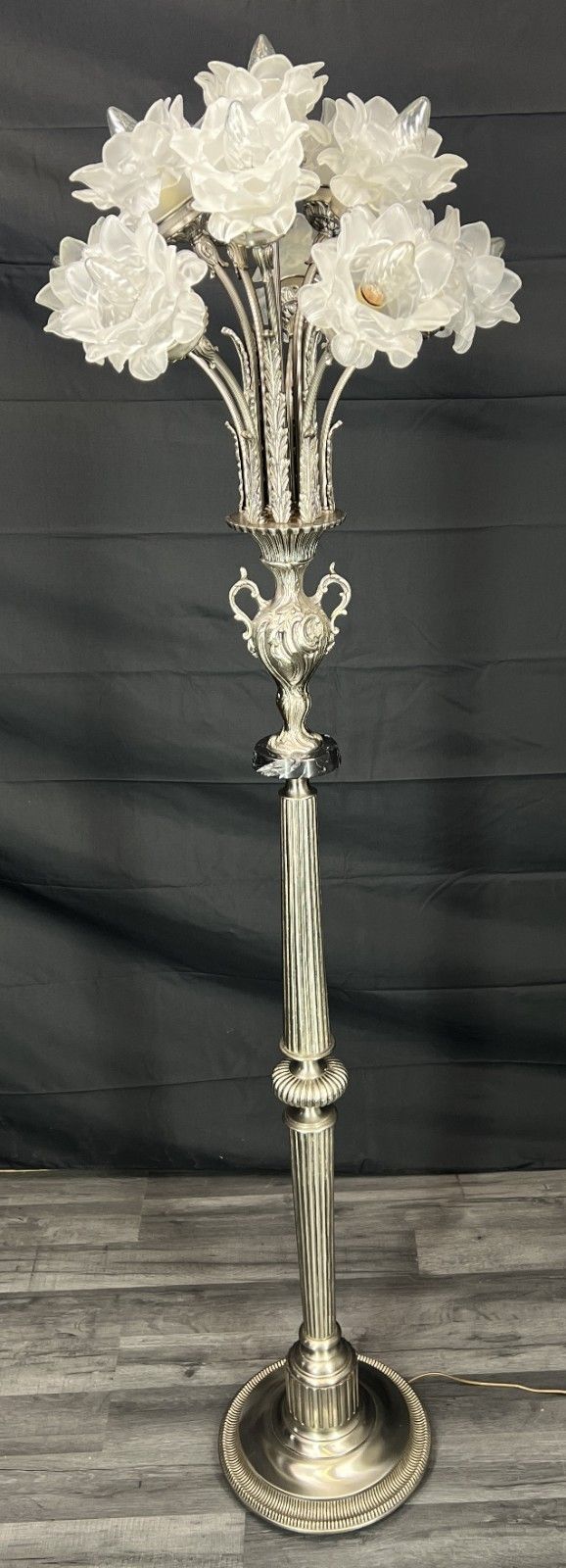 Floor Lamp Vintage French Style Standing Lamp Metal Floral Design Lot 4818 photo furniture