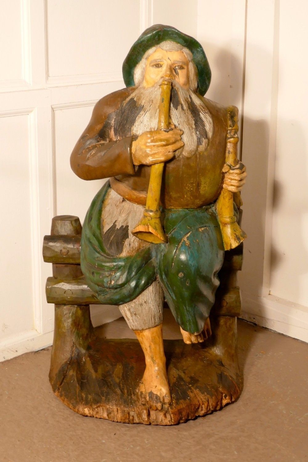 Charming 1920s Carved Wooden Figure Of The Seated Pied Piper photo 1200.0