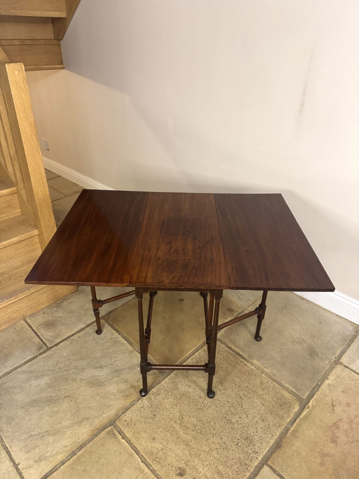 Quality Antique Mahogany Gateleg Table photo 895.0