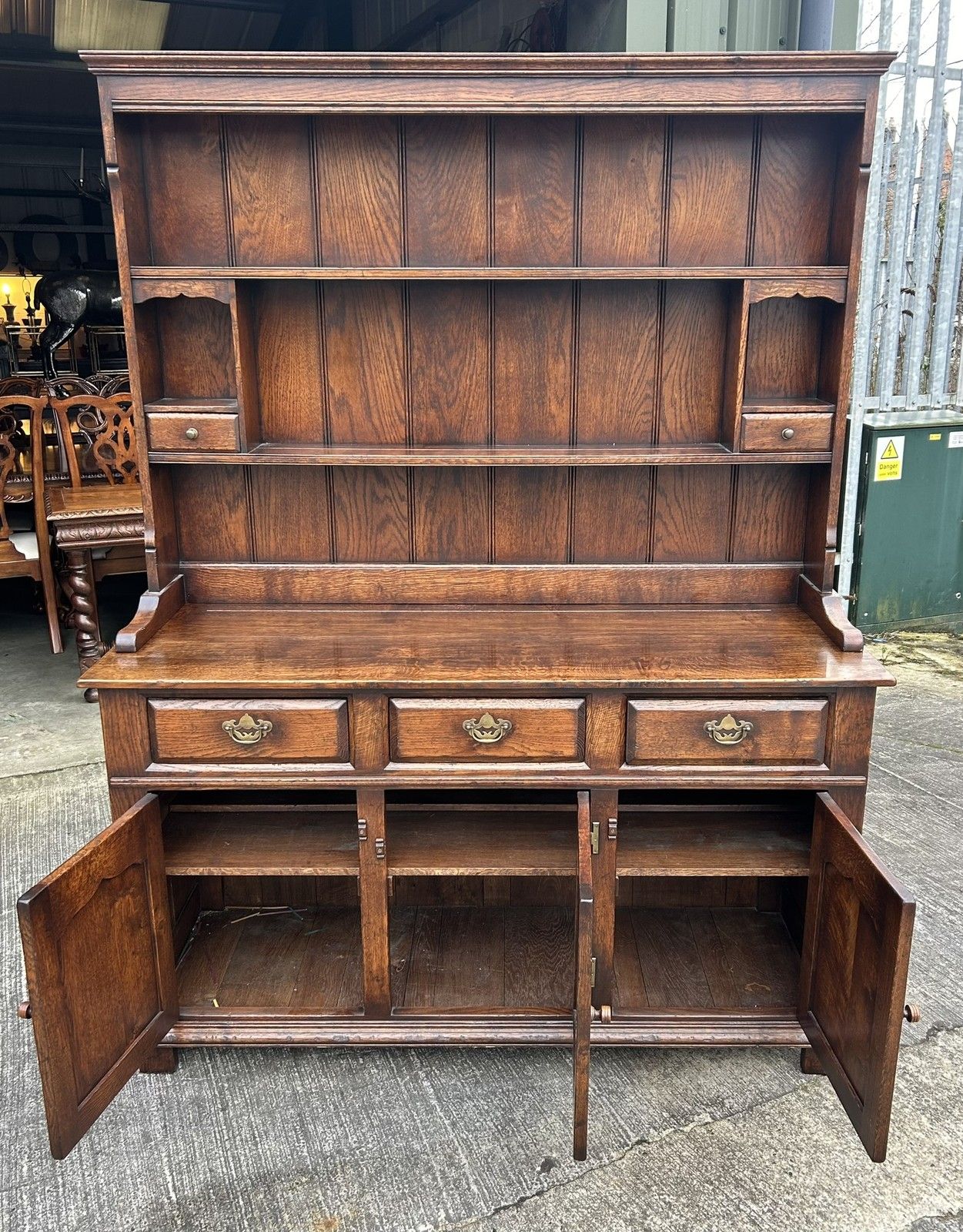 395.0 Chingford English Country House Oak Dresser & Rack Titchmarsh & Goodwin Style photo