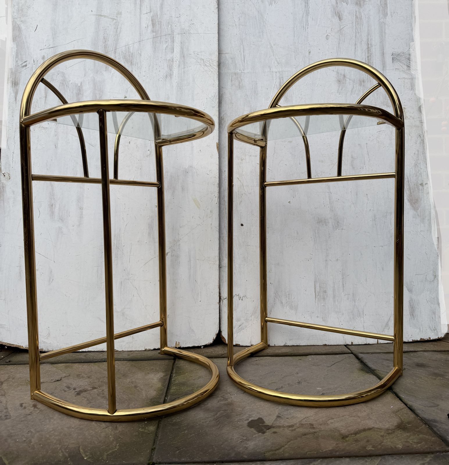 Elegant Pair Of 80s Art Deco Brass & Glass Top Bedside / Side Tables   Great Condition photo Furniture