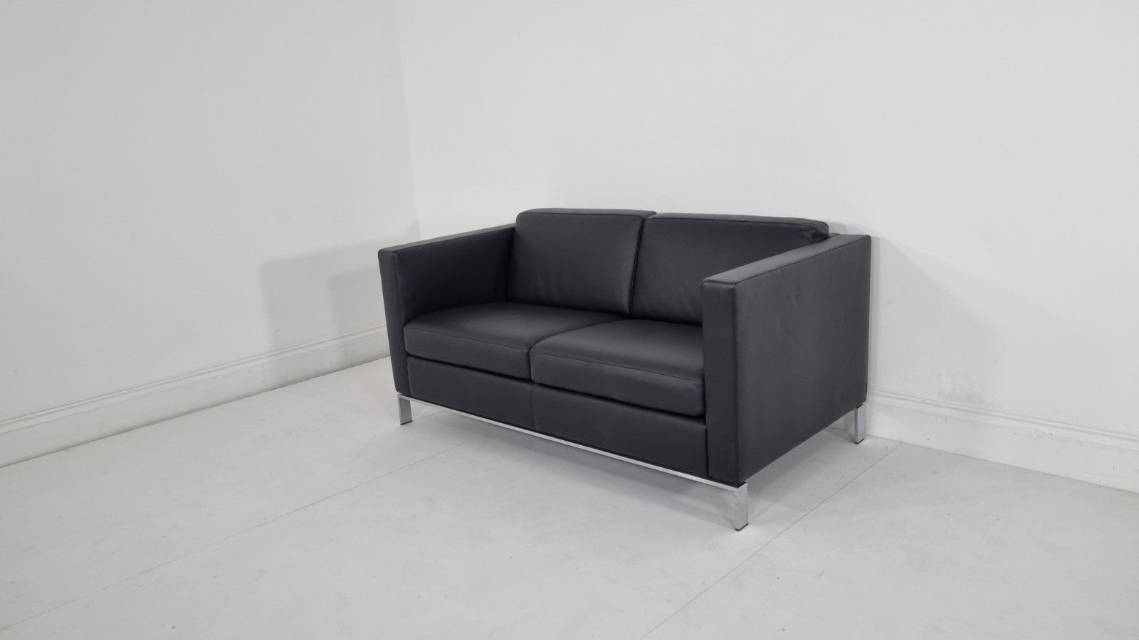Walter Knoll Foster 500.2 Black Leather Sofa In Immaculate Condition photo vintage