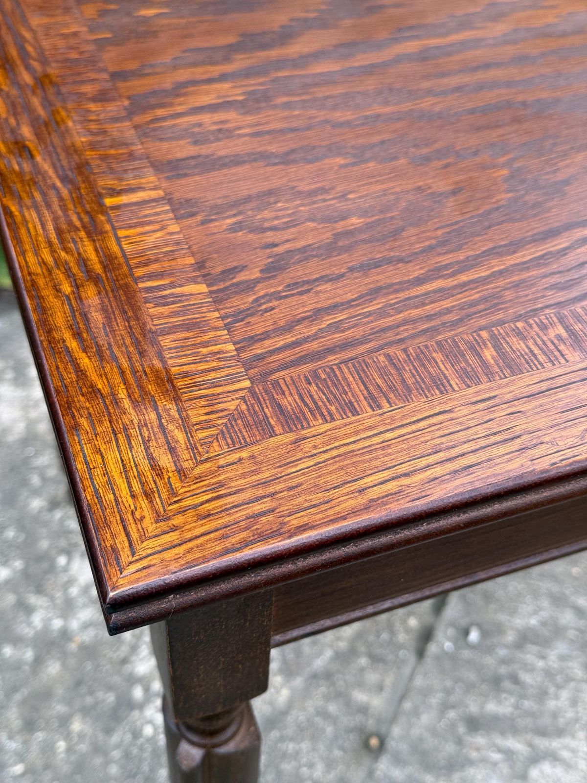 photo buy Top Quality 1980s Side Table With Attractive Veneered Detail And Neo Traditional Turned Legs