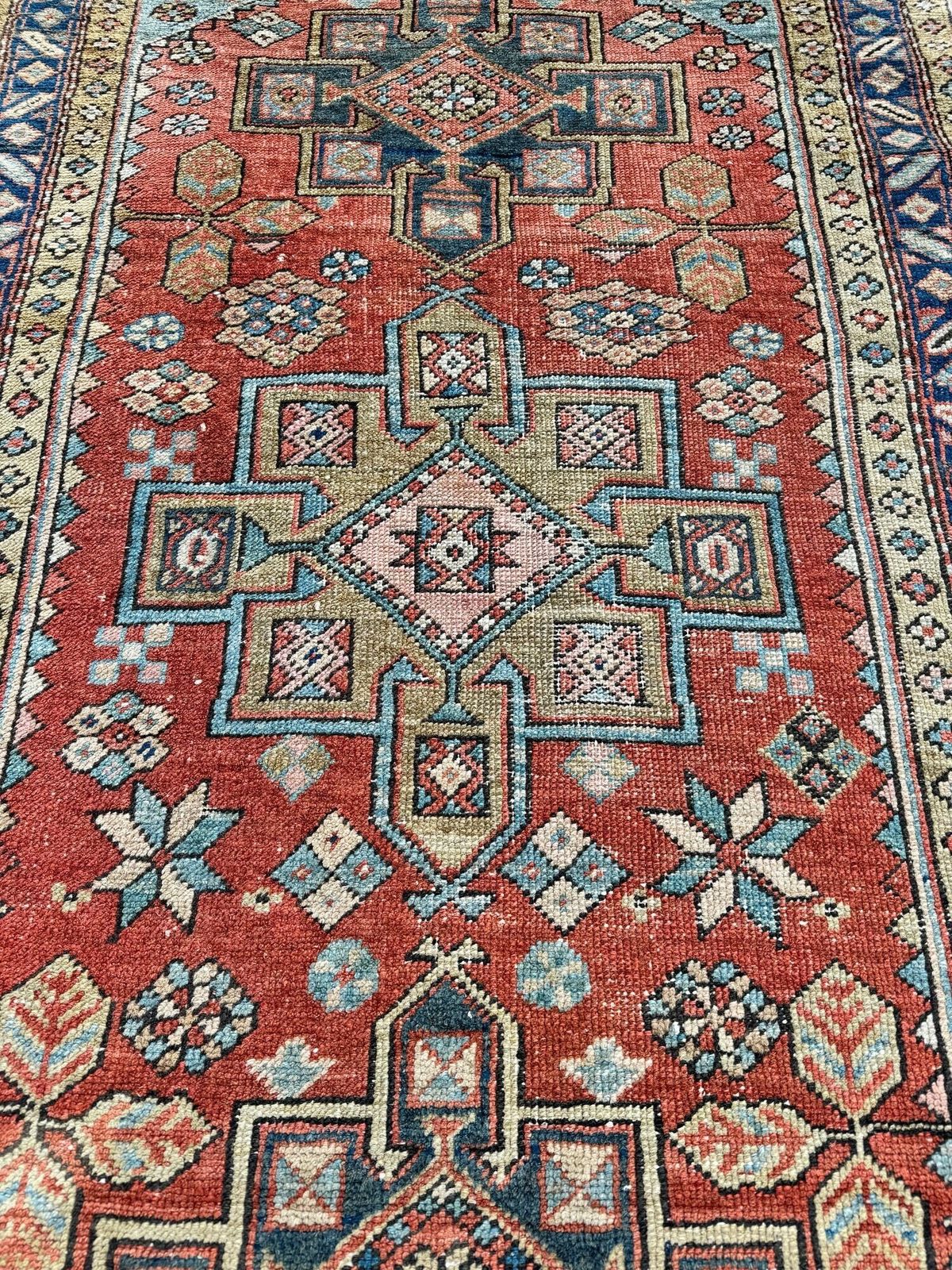 Antique Heriz Rug 1.86m X 1.02m photo vintage