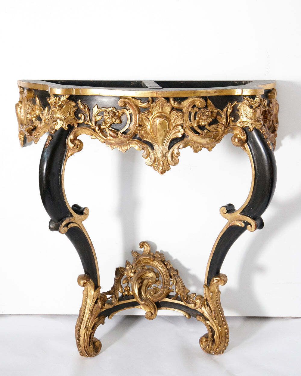 Indrukwekkende Napoleon III Console In Geëboniseerd Hout En Verguld Houtsnijwerk, 19e Eeuw photo 3580.0