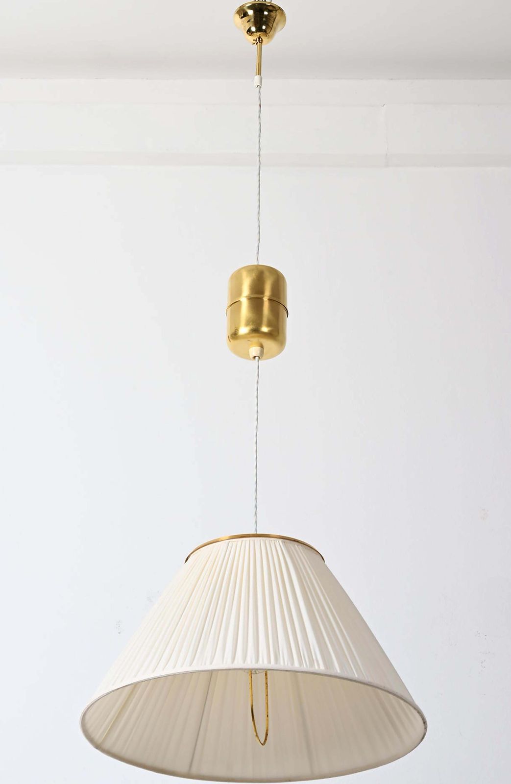 photo vinterior Heigh Adjustable Silk Pendant Light By Josef Frank Model 1844