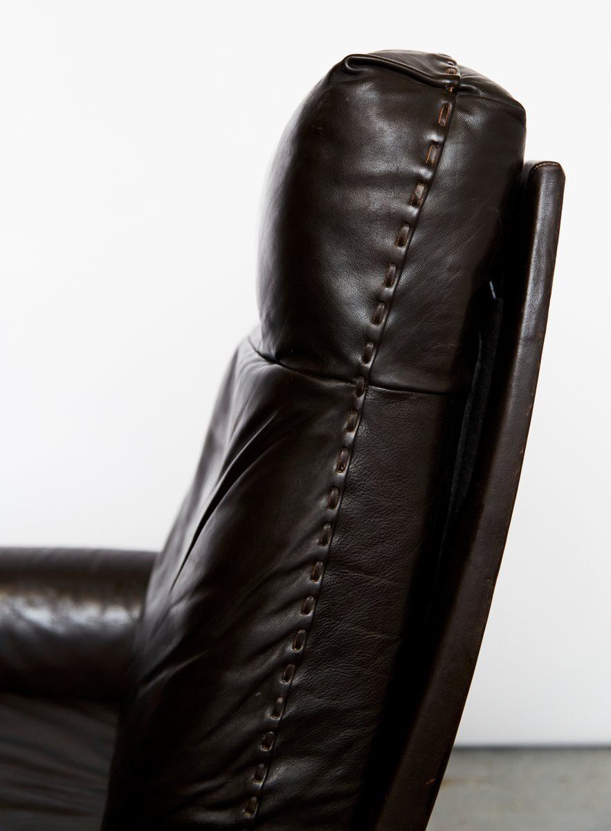 photo for sale Set Of Cow Leather Ds 31 Lounge Chair And Ottoman From De Sede, 1970s