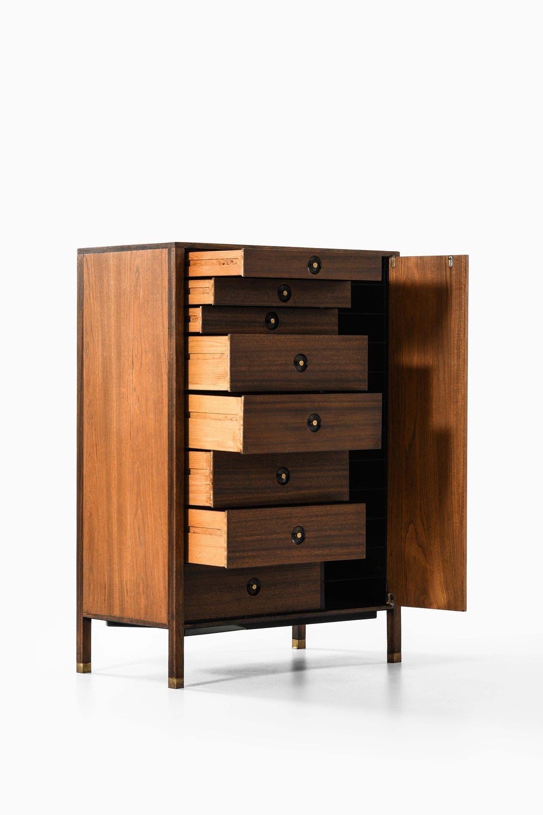 Chest Of Drawers In Mahogany And Brass By Harvey Probber, 1950s photo vinterior