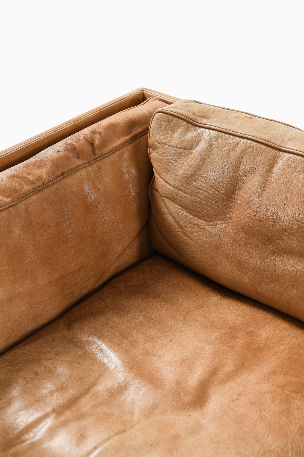 Sofa In Leather And Rosewood By Illum Wikkelsø, 1960s photo vinterior