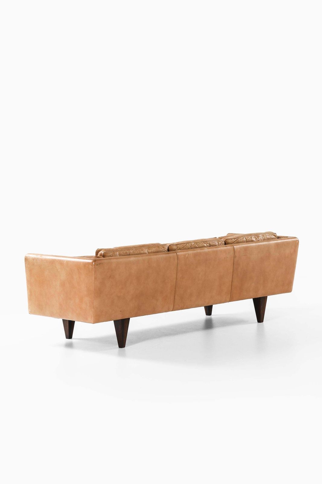 photo furniture Sofa In Leather And Rosewood By Illum Wikkelsø, 1960s