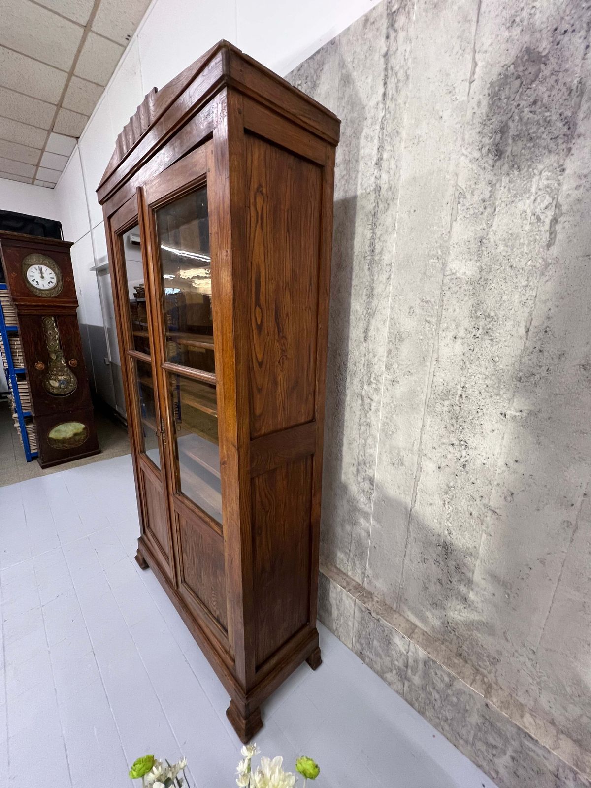 Vitrine Double Door Glazed Display Cabinet photo vinterior