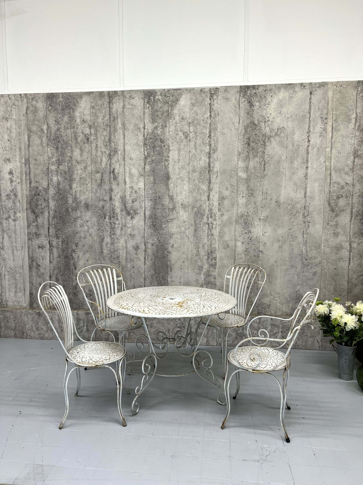 Set Lightest Grey Metal Garden 2 Chairs + 2 Carvers Plus Circular Table photo furniture
