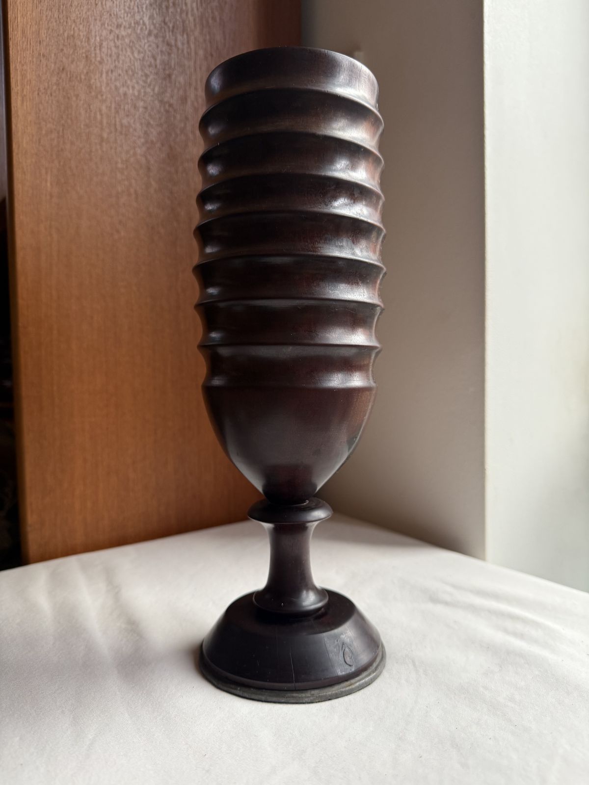 photo furniture Vintage Ebonised Wood Pedestal Ribbed Vase